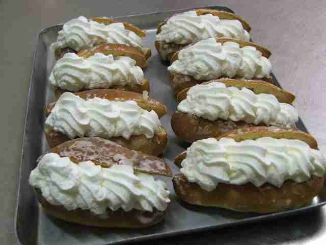 Maritozzo con la panna